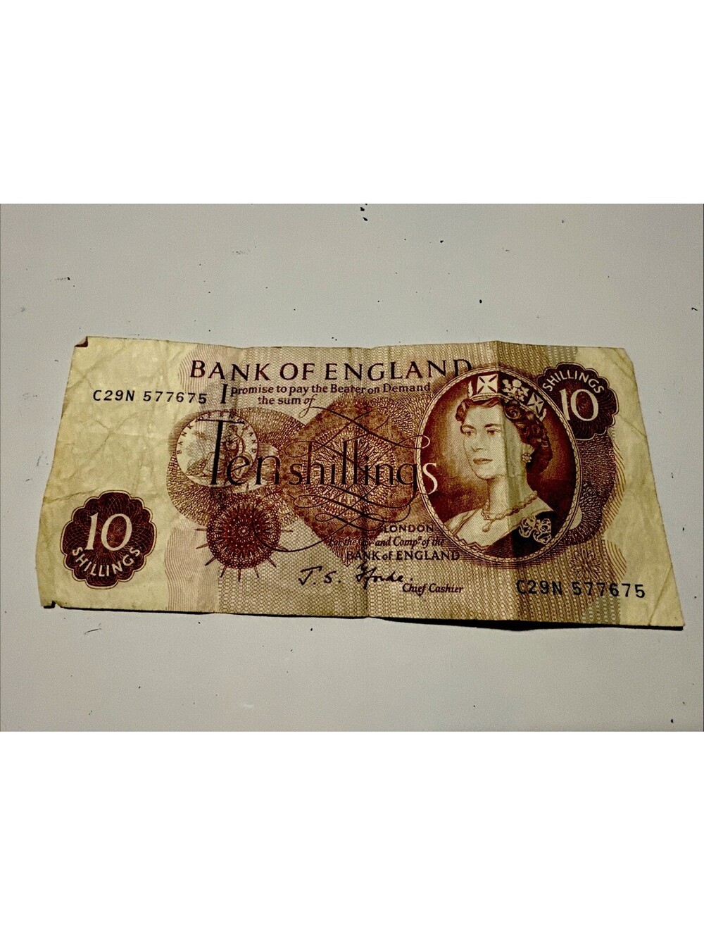 Bank of England 10 Shillings Note (10/-) Queen Elizabeth II Series C UK Currency